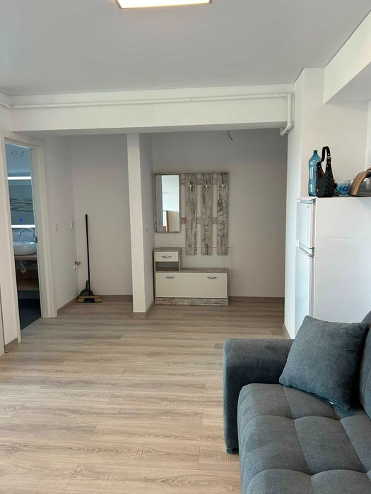 Inchriez apartament cu 2 camera