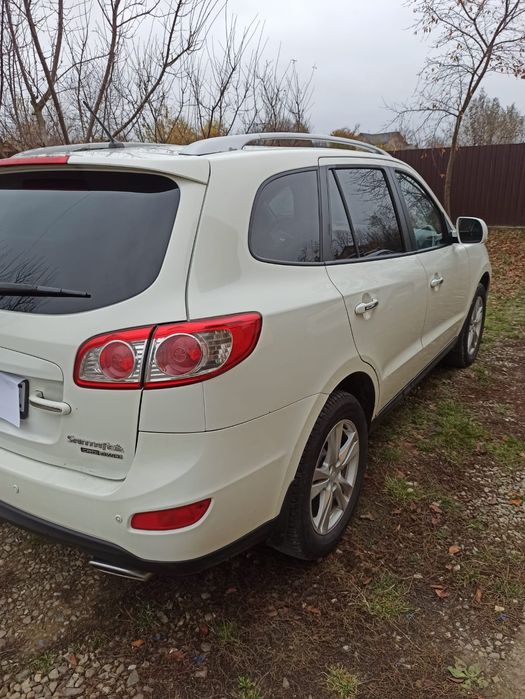 Hyundai Santa Fe 2011 diesel 4*4