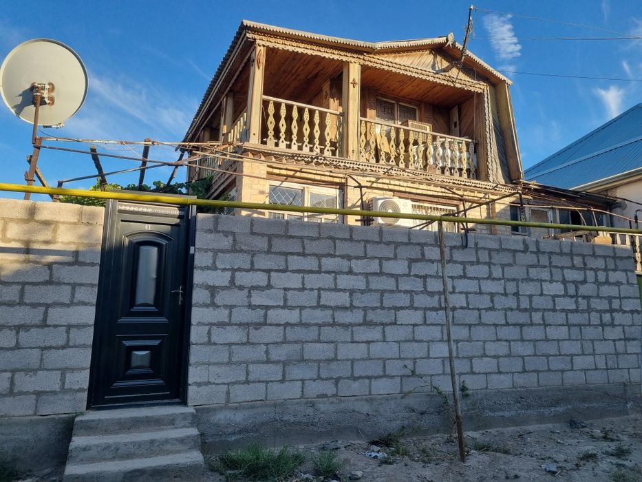 Продаётся  Дача Уазис, 2 этажный Дом баня, басейн, летний зимний гараж