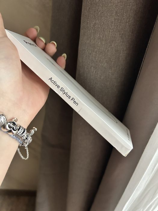 IPad pencil + pencil tips and charger