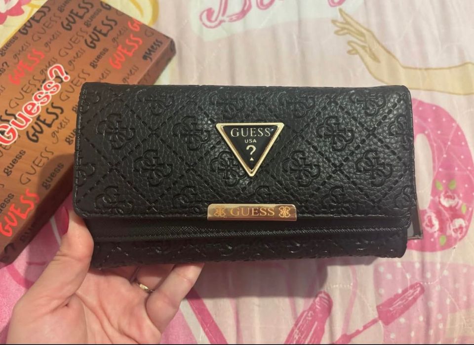 Guess дамско портмоне