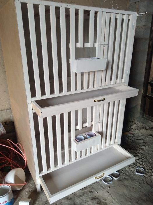 Qafaslar dakan boqish uchun sotiladi yangi yasalgan zimni letni