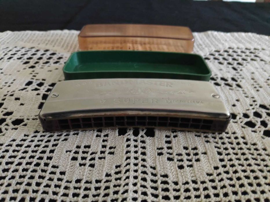 Четири стари хармоники, .
Цена 250 лева, общо. 
Пращам по Еконт.