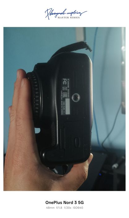 Canon Eos 1200D.