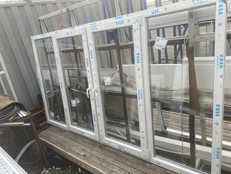 Балконски прозовец Нов VEKA с обков Мако