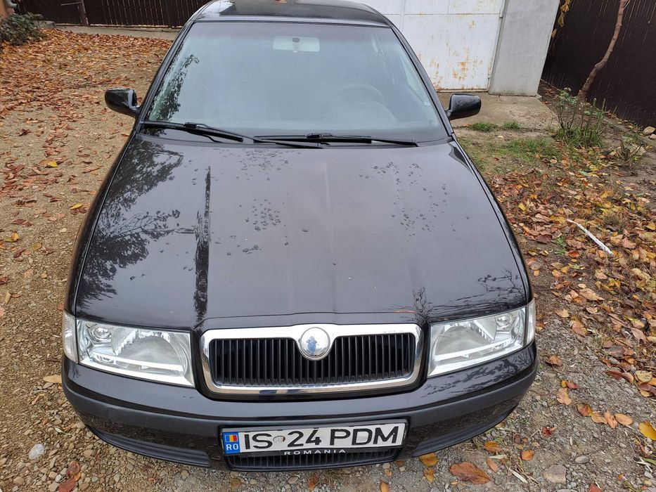Skoda Octavia 1.6 Benzină - 151.919 km, Neagră