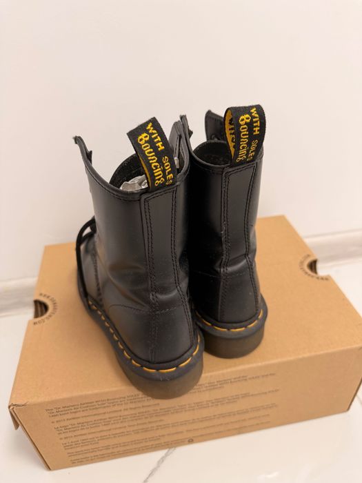 Dr Martens 1460 originale, piele naturală,marime 36, stare foarte buna