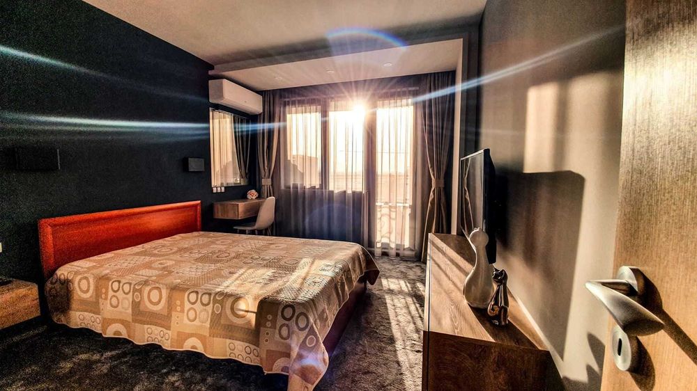 Дава се под наем Тристаен апартамент в София, Кръстова вада - 105 кв.м за 612 € - Снимка #1