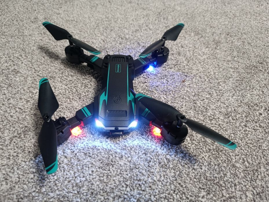 Drona GT  axnen cu controller cu display si 3 baterii