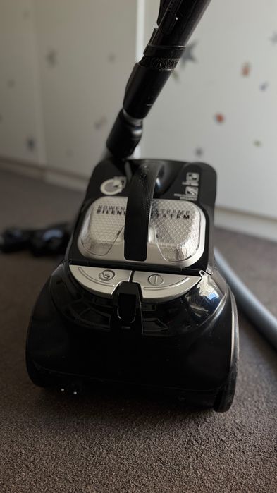 Aspirator Rowenta - Silence Force Extreme - Multi Cyclonic (fără sac)