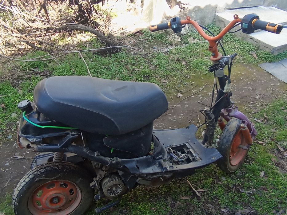 Скутер Racer 80кубов