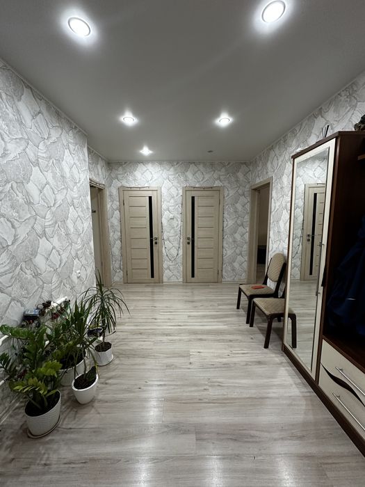 3х комнатная в районе 8 школы