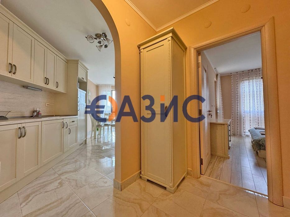 Продава се Двустаен апартамент в Несебър - 68 кв.м за 975 €/кв.м - Снимка #8