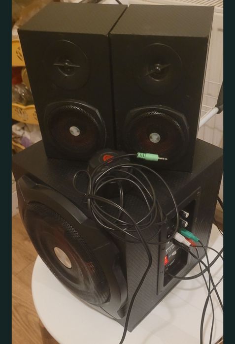Sisteme audio 2.1 active