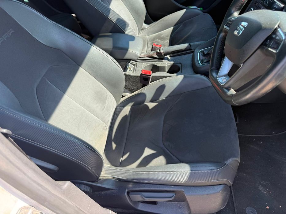 Dezmembrez Seat Leon 3 FR 2014 hatchback alb lb9a 2.0 tdi CKFC