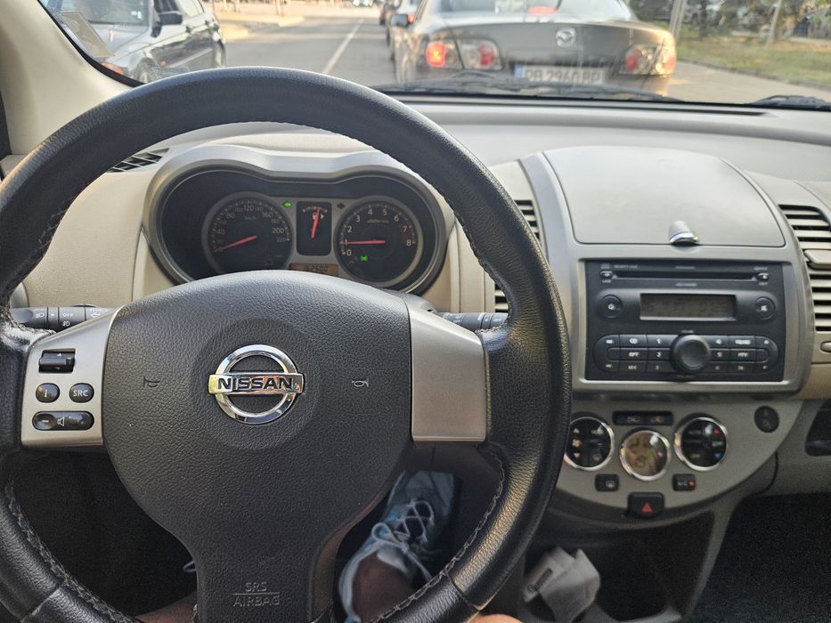 Продавам Nissan Note