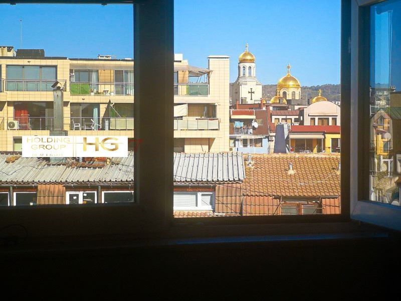 Продава се Тристаен апартамент в Варна, Операта - 108 кв.м за 1214 €/кв.м - Снимка #6