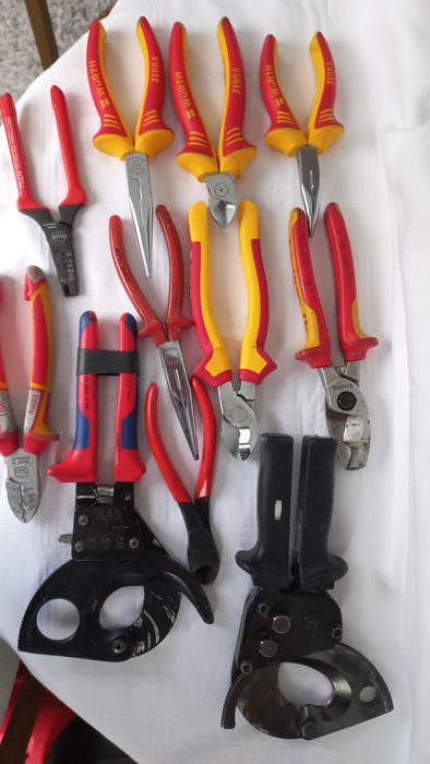 Foarfeci și clești pentru lucrari electrice