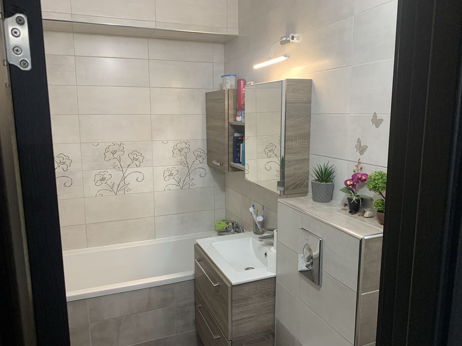 chirie 3 camere stejari