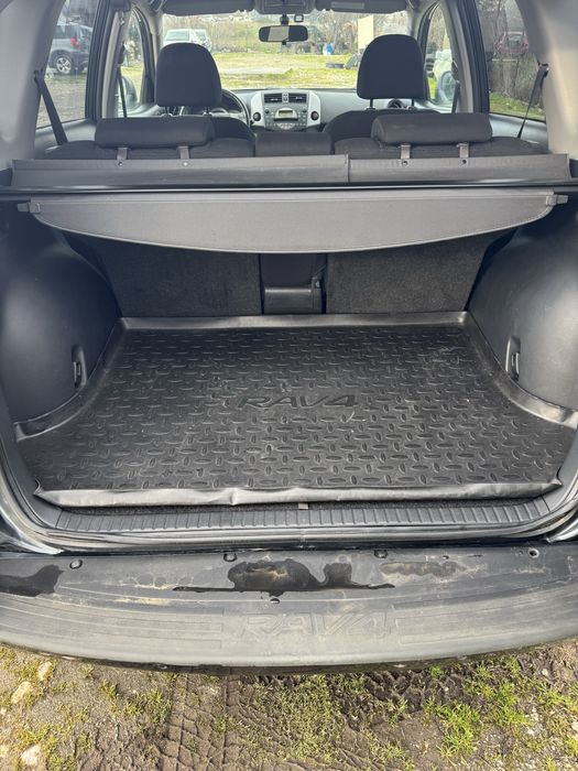 Продавам Toyta RAV 4