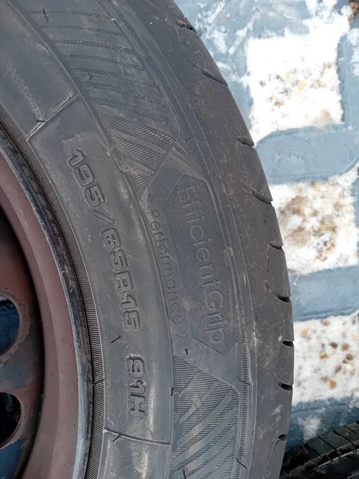 Roti vara Megane 3 , 5x114,3 R15 , anvelope 195 65 15 ca noi .