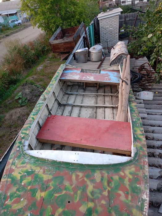 Продам лодку "Вега"