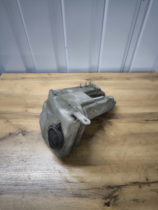 Бочёк омывателя Toyota lpsum