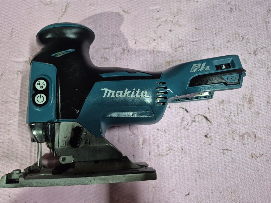 Șoricel pendular MAKITA DJV 181 18V