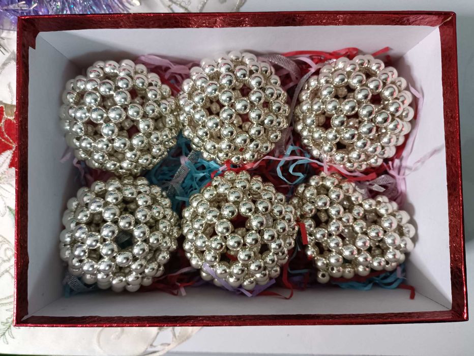 Ёлочные игрушки из бусин hamdmade