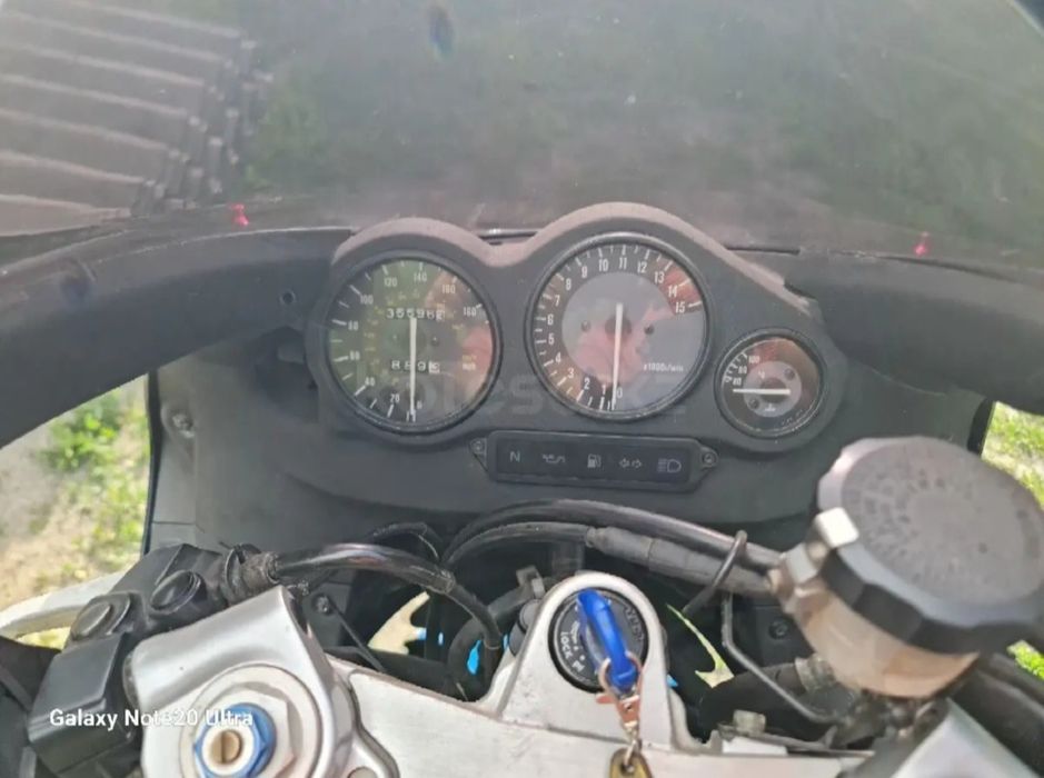 Yamaha YZF 600 спортбайк