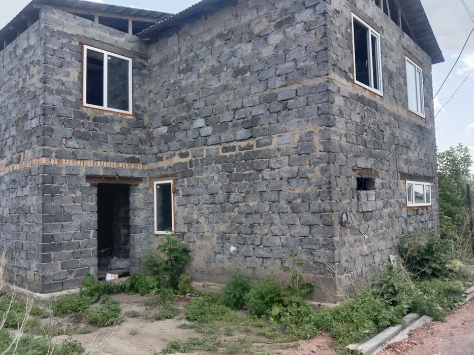 Двух этажный котедж