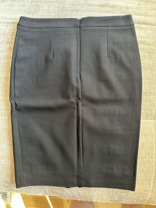 Черна пола с колани