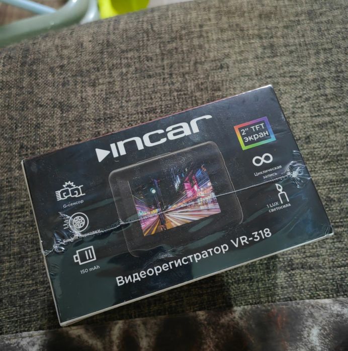 Видеорегистратор Incar vr-318, новый