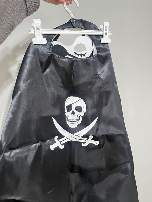 Продам костюмы для утренника