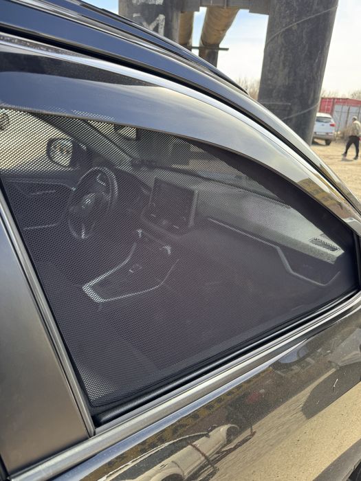 Передние шторки RAV-4!