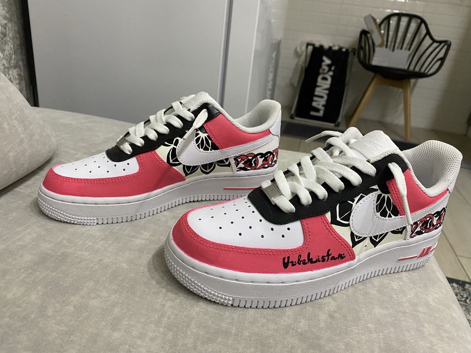 Кастомизация одежды и обуви на заказ