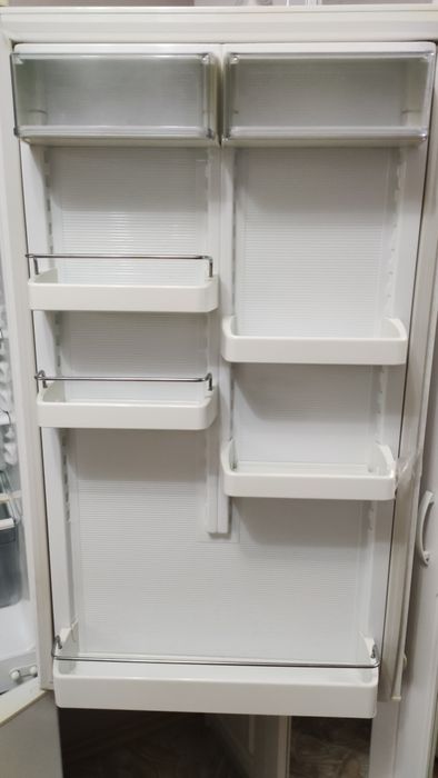 Продаю холодильник Атлант,2-хкамерный,2 компрессора