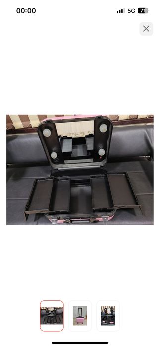 Чемодан розовый для визажиста