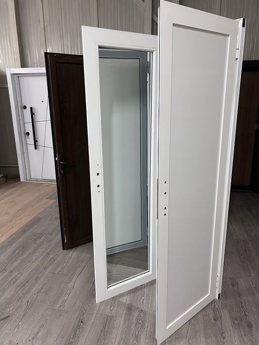 Алуминиеви и пвц врати за баня стая балкон