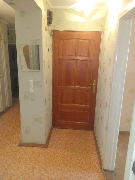 Продам 4-комнатную квартиру