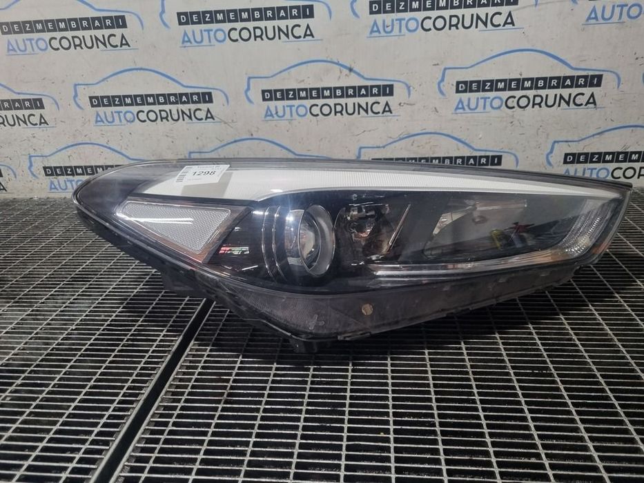 Far Dreapta Hyundai Tucson III 2015 - 2018 SUV 4 Usi (1298) Cu lupă