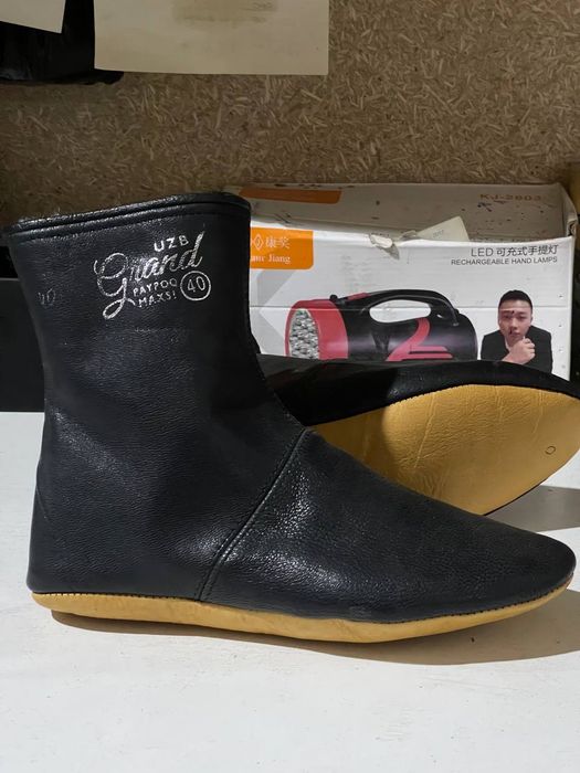 Махси натуральный теридан тикилган ок юнглик