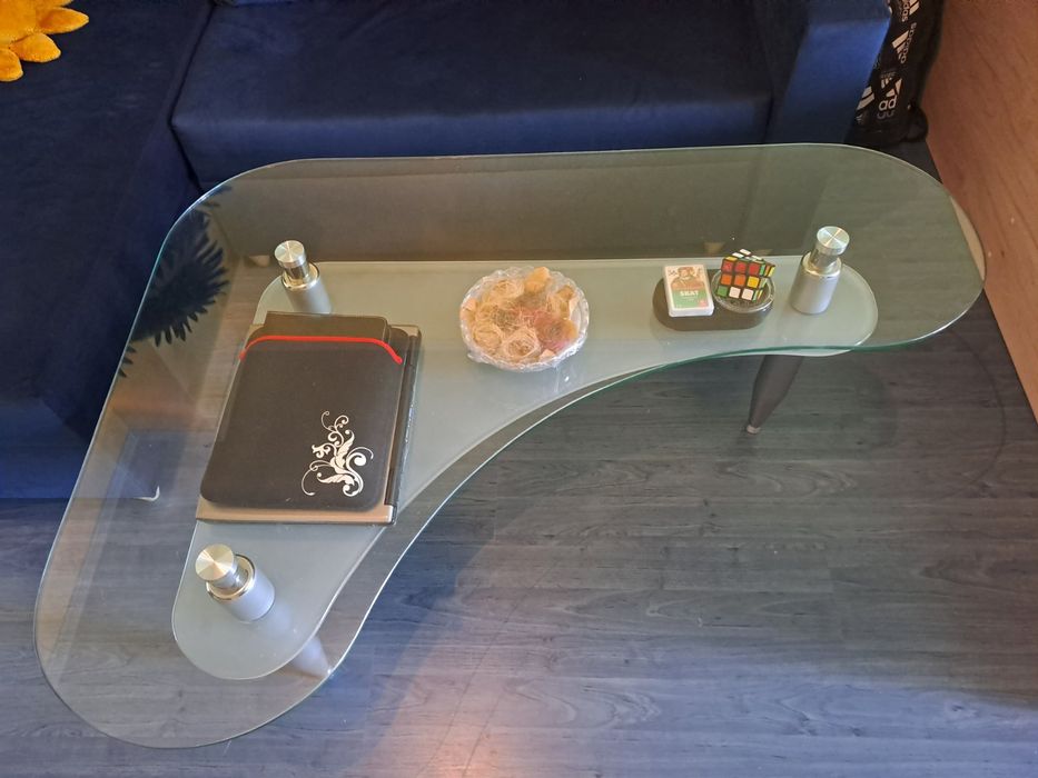 Стъклени маси , трапезна и холна