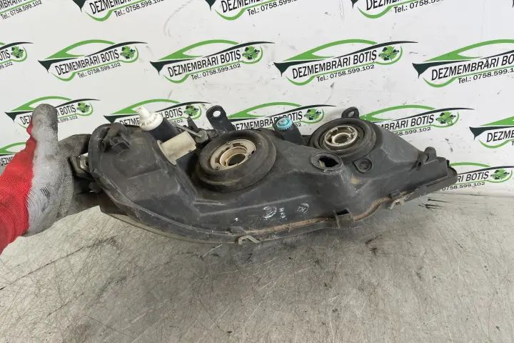 Far stanga Opel Astra 1998 1.6 MT (84 hp)