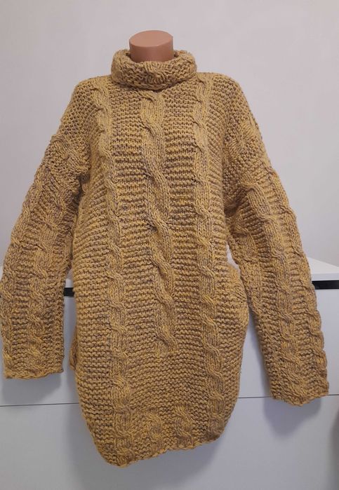 Топли пуловери, блузи и шал