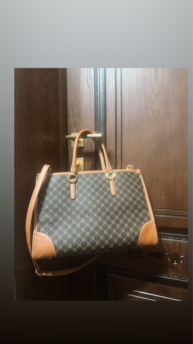 Продам женскую сумочку