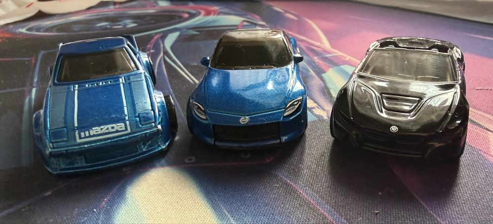 Продам машинки Hotweels