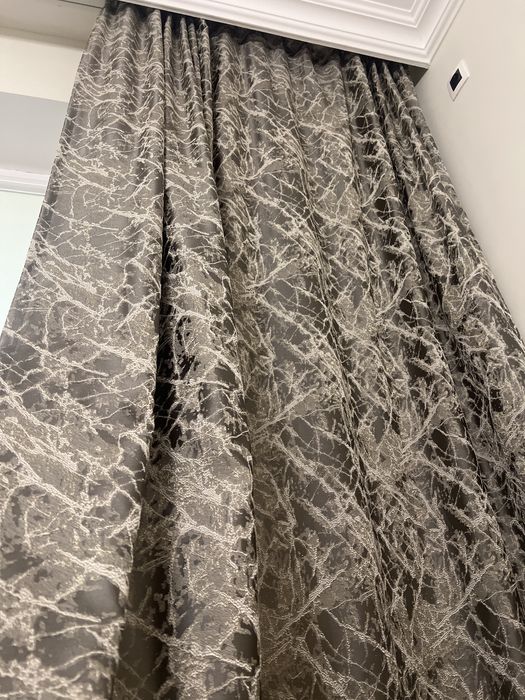 Продам очень красивое современные шторы,тюль в подарок