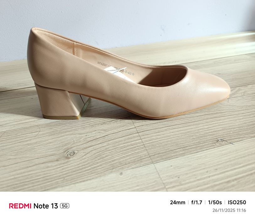 Дамски обувки Clara Barton