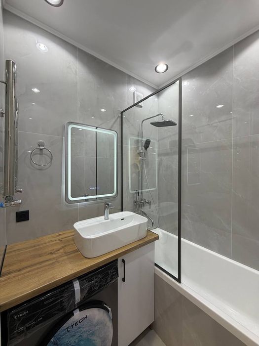 СВОЯ! Продам 2в3/2/5. 55кв.м Максим Горький метро, Художников.